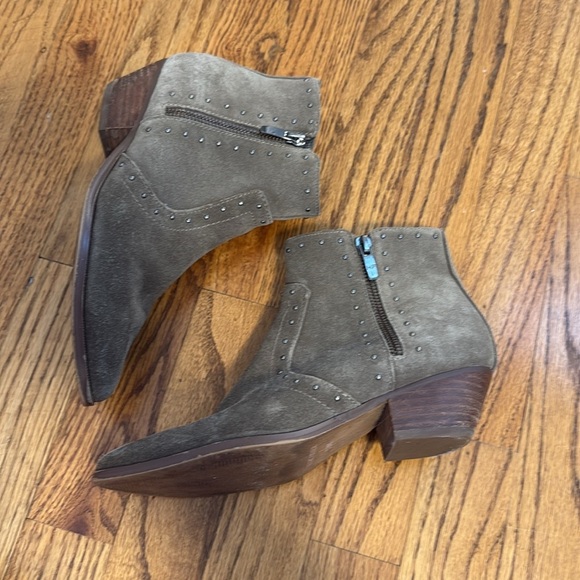 Marc Fisher Leather Western Detailed Ankle Boots Wanida Taupe Suede - Picture 5 of 10